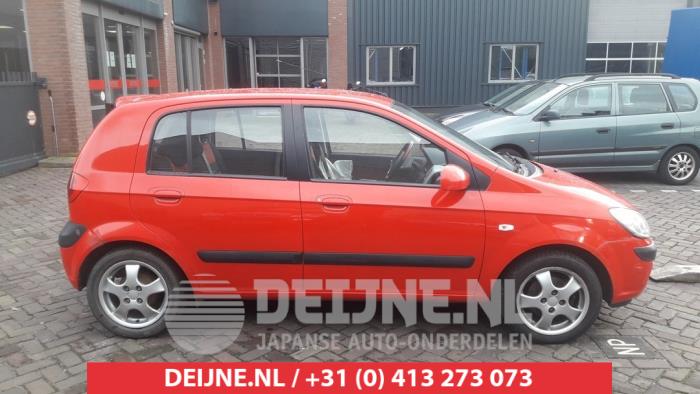 Hyundai Getz Portier 4Deurs rechts-voor O467071