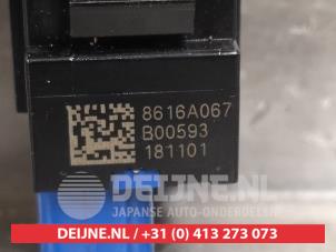 Mitsubishi Outlander Airco Schakelaar O467123 foto 3