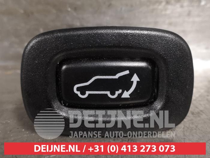 Mitsubishi Outlander Schakelaar achterklep O467235