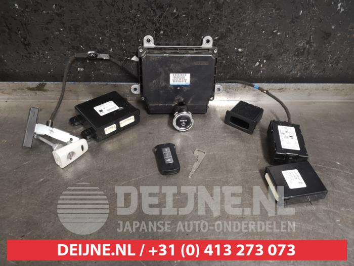 Mitsubishi Outlander Engine management computer O467263