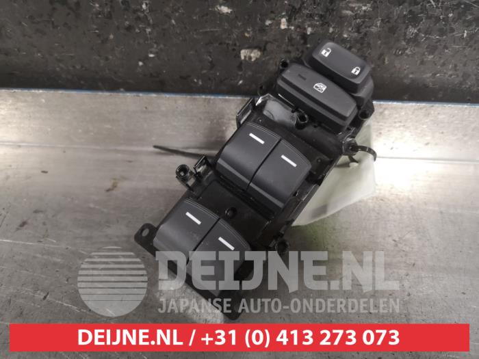 Honda Jazz Multi-functional window switch O467324
