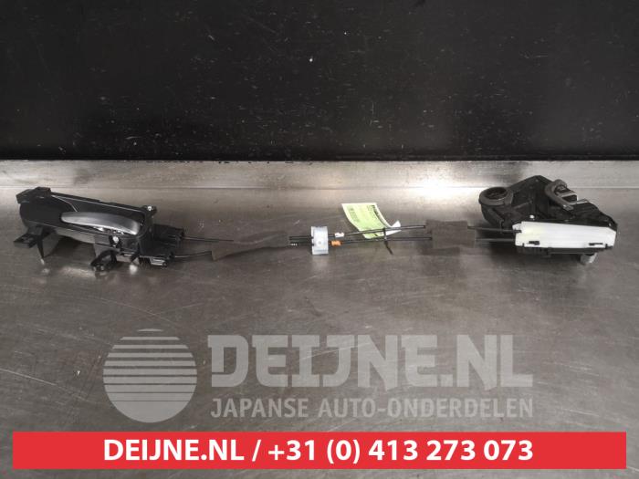 Honda Jazz Front door lock mechanism 4-door, right O467349