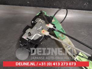 Hyundai I30 Türschlossmechanik 4-türig links hinten O467662 foto 2