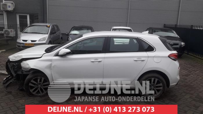 Hyundai I30 Portierruit 4Deurs links-achter O467774