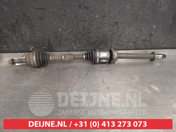 Toyota Avensis Verso Aandrijfas rechts-voor O468427
