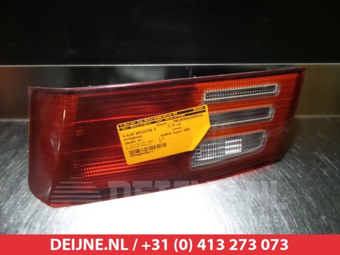 Mitsubishi Galant Heckklappenreflektor rechts O297149