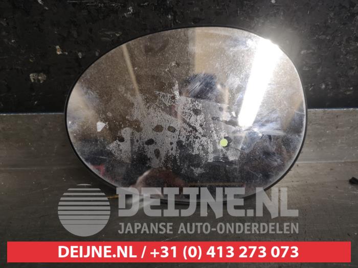 Toyota Aygo Spiegelglas links O468738