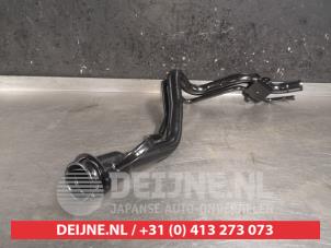 Mitsubishi Lancer Füllrohr Kraftstofftank O9990007859 foto 2