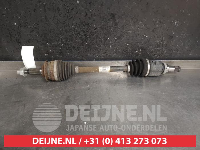 Suzuki Swift Antriebswelle links vorne O468757