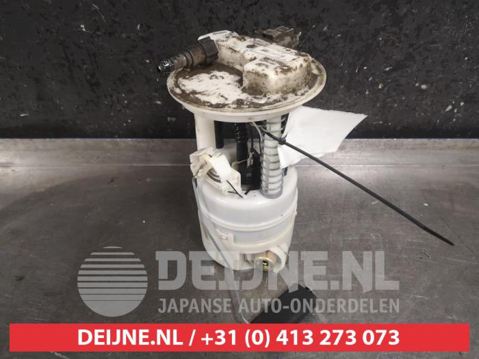 Gebruikte Tank element Pomp Nissan Micra (K12) 1.2 16V Prijs € 30,00 Margeregeling aangeboden door V.Deijne Jap.Auto-onderdelen BV