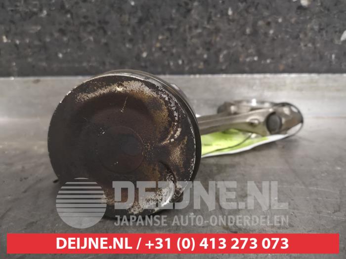 Gebruikte Zuiger Suzuki Swift (ZA/ZC/ZD1/2/3/9) 1.3 VVT 16V Prijs € 50,00 Margeregeling aangeboden door V.Deijne Jap.Auto-onderdelen BV