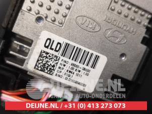 Kia Sportage Draadloze oplader O469421 foto 3