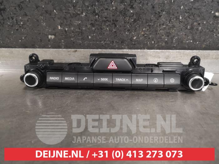 Kia Sportage Radiobedienings paneel O469445