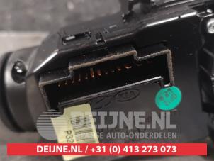 Hyundai Veloster Light switch O469601 photo 3