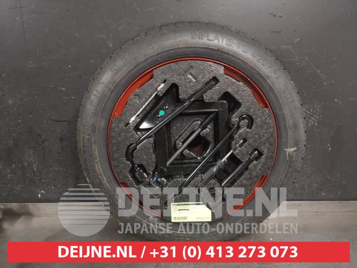Hyundai Veloster Krikset + reservewiel O469648