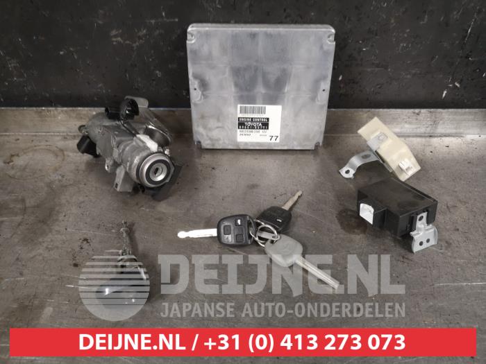 Toyota Avensis Steuergerät Motormanagement O469879