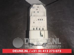 Toyota Auris Multi-functional window switch O470130 photo 2