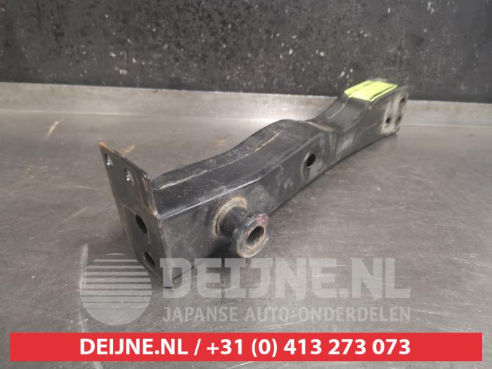 Subframe van een Nissan Qashqai (J11) 1.2 DIG-T 16V 2015
