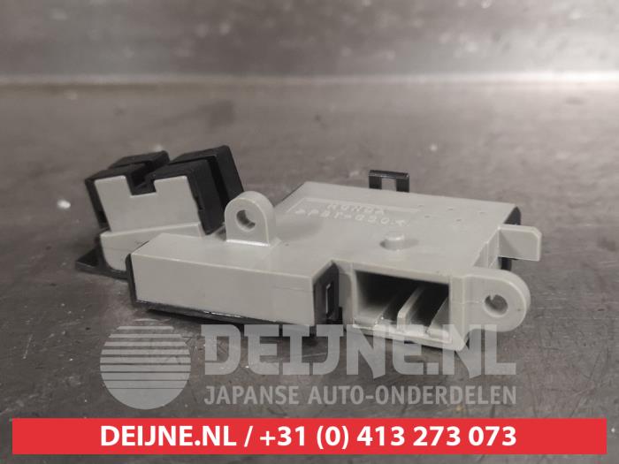 Stuurhoek sensor van een Honda Jazz (GE6/GE8/GG/GP) 1.4 VTEC 16V 2012