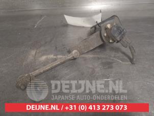 Mazda 6 Xenon hoogteregelaar O470469 foto 2