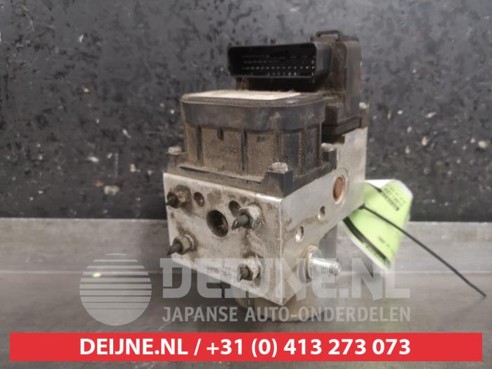 Gebruikte ABS Pomp Kia Sorento I (JC) 3.5 V6 24V Prijs € 75,00 Margeregeling aangeboden door V.Deijne Jap.Auto-onderdelen BV