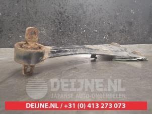 Toyota Auris Draagarm rechts-achter O470677 foto 3