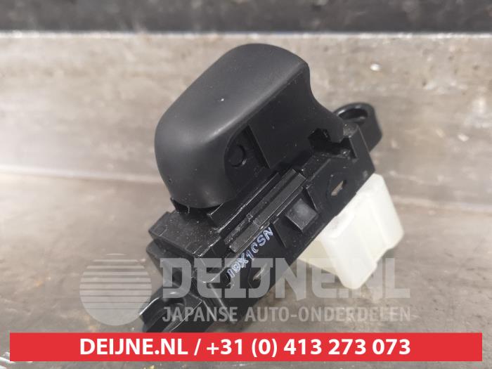 Nissan Juke Elektrisch Raam Schakelaar O470781
