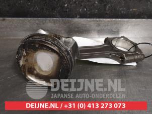 Gebruikte Zuiger Nissan Qashqai (J10) 2.0 16V Prijs € 50,00 Margeregeling aangeboden door V.Deijne Jap.Auto-onderdelen BV