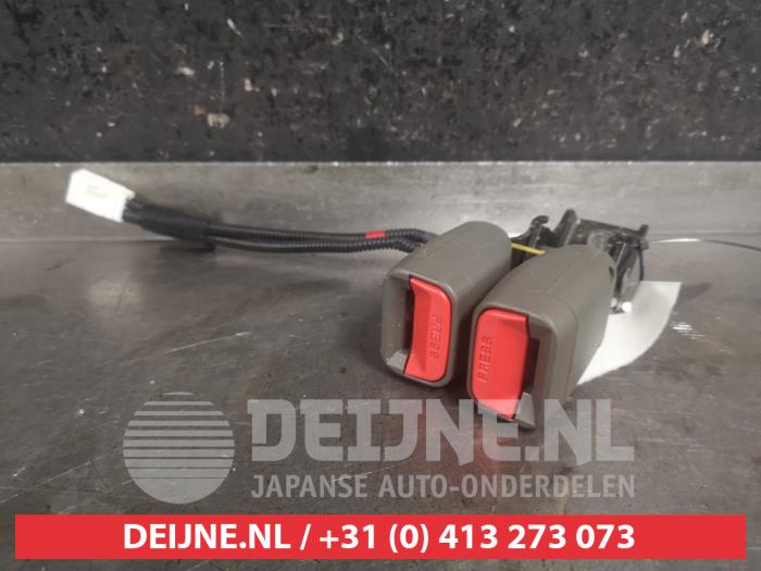 Kia Sportage Veiligheidsgordel Insteek links-achter O471288