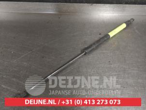 Nissan Qashqai+2 Rear gas strut, left O471484 photo 2