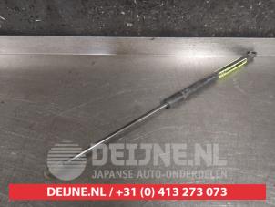 Nissan Qashqai+2 Gasdemper rechts-achter O471485 foto 2