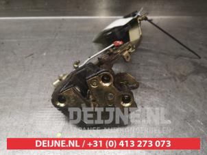 Daihatsu Terios Türschlossmechanik 4-türig links hinten O472092 foto 3