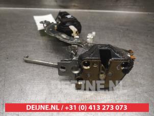 Daihatsu Terios Deurslot Mechaniek 4Deurs rechts-voor O472108 foto 2
