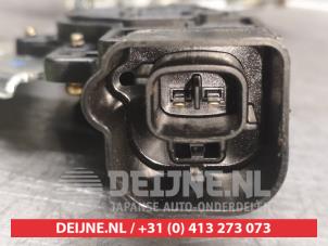 Daihatsu Terios Deurslot Mechaniek 4Deurs rechts-voor O472108 foto 3