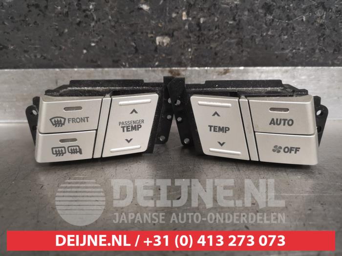Lexus RX Heater control panel O472497