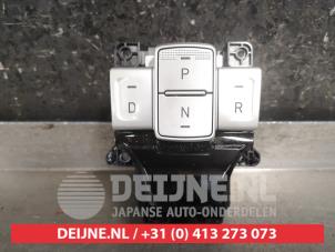 Gebruikte Selectiehendel automaat Hyundai Kona (OS) 39 kWh Prijs € 75,00 Margeregeling aangeboden door V.Deijne Jap.Auto-onderdelen BV