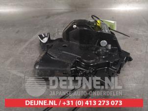 Toyota Yaris Türschlossmechanik 2-türig links O472963 foto 2