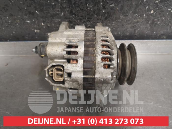 Gebruikte Dynamo Mazda BT-50 2.5 Di 16V 4x4 Prijs € 25,00 Margeregeling aangeboden door V.Deijne Jap.Auto-onderdelen BV