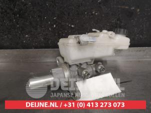 Gebruikte Hoofdremcilinder Toyota Auris (E18) 1.4 D-4D-F 16V Prijs € 65,00 Margeregeling aangeboden door V.Deijne Jap.Auto-onderdelen BV