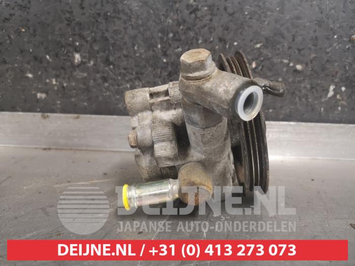 Gebruikte Servopomp Daihatsu Terios (J1) 1.3 16V DVVT 4x2 Prijs € 35,00 Margeregeling aangeboden door V.Deijne Jap.Auto-onderdelen BV