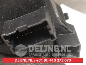 Nissan Almera Tino Light switch O474381 photo 3