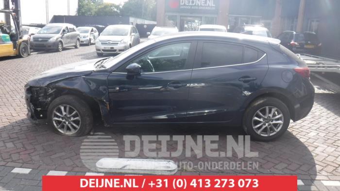 Mazda 3 Portier 4Deurs links-voor O474493