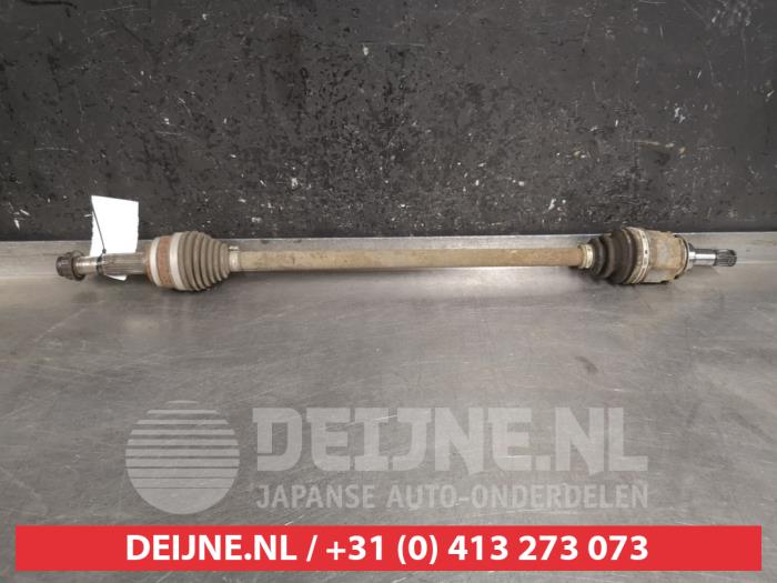 Gebruikte Steekas links-achter Toyota RAV4 (A4) 2.0 D-4D 16V 4x4 Prijs € 75,00 Margeregeling aangeboden door V.Deijne Jap.Auto-onderdelen BV