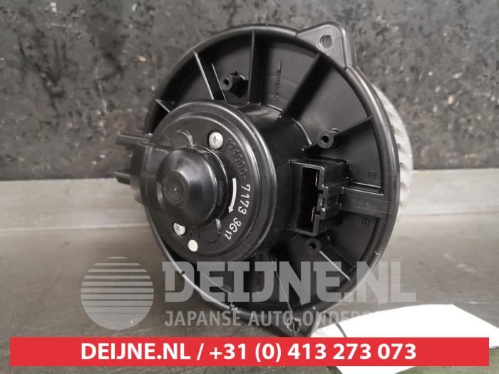Lexus RX Heating and ventilation fan motor O474773