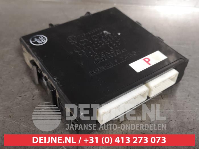 Lexus RX Computer lighting module O474800