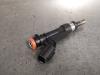 Injector (benzine injectie) van een Suzuki Celerio (LF), 2014 1.0 12V, Hatchback, 4Dr, Benzine, 996cc, 50kW (68pk), FWD, K10B; K10C, 2014-03 2016