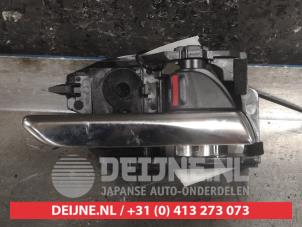 Gebruikte Deurgreep 4Deurs rechts-voor Mazda 3 (BP) 2.0 SkyActiv-G 122 M Hybrid 16V Prijs € 35,00 Margeregeling aangeboden door V.Deijne Jap.Auto-onderdelen BV