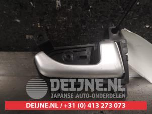 Gebruikte Deurgreep 4Deurs rechts-voor Kia Sportage (SL) 1.6 GDI 16V 4x2 Prijs € 25,00 Margeregeling aangeboden door V.Deijne Jap.Auto-onderdelen BV
