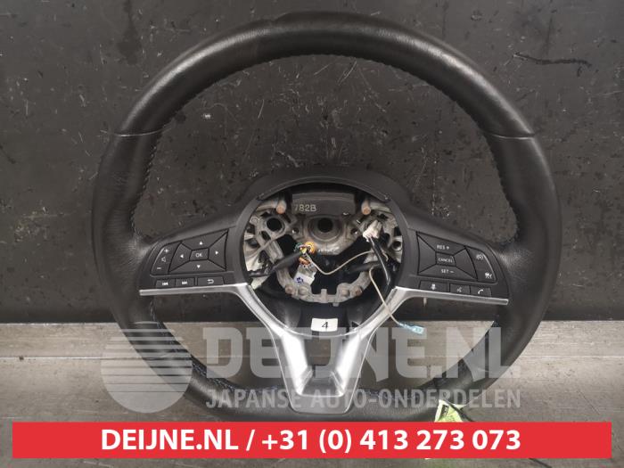 Nissan Leaf Lenkrad O475829