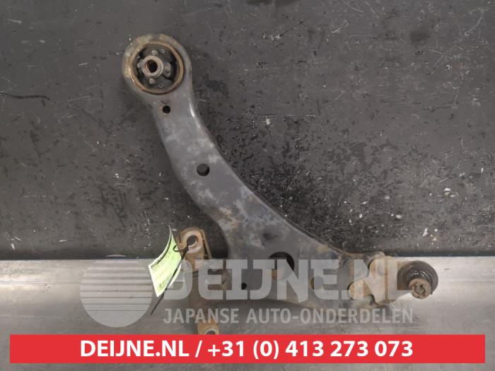 Lexus RX Front lower wishbone, left O476229